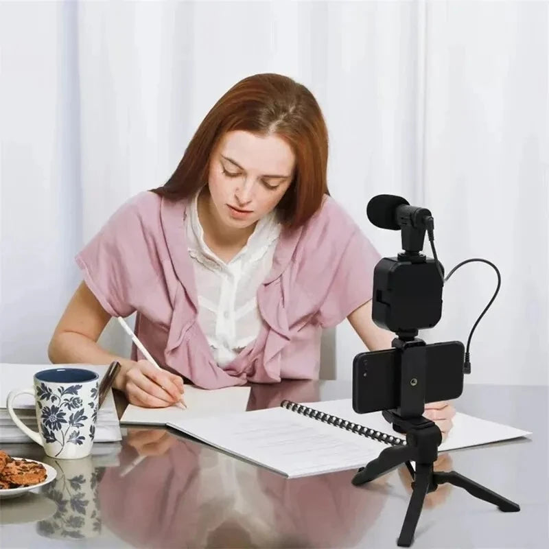 Smartphone Vlogging Kit With Tripod Phone Holder Mini Microphone LED Fill Light